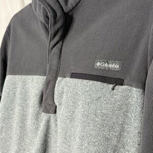 Columbia Men’s Charcoal and Heather Gray Pullover Fleece Jacket